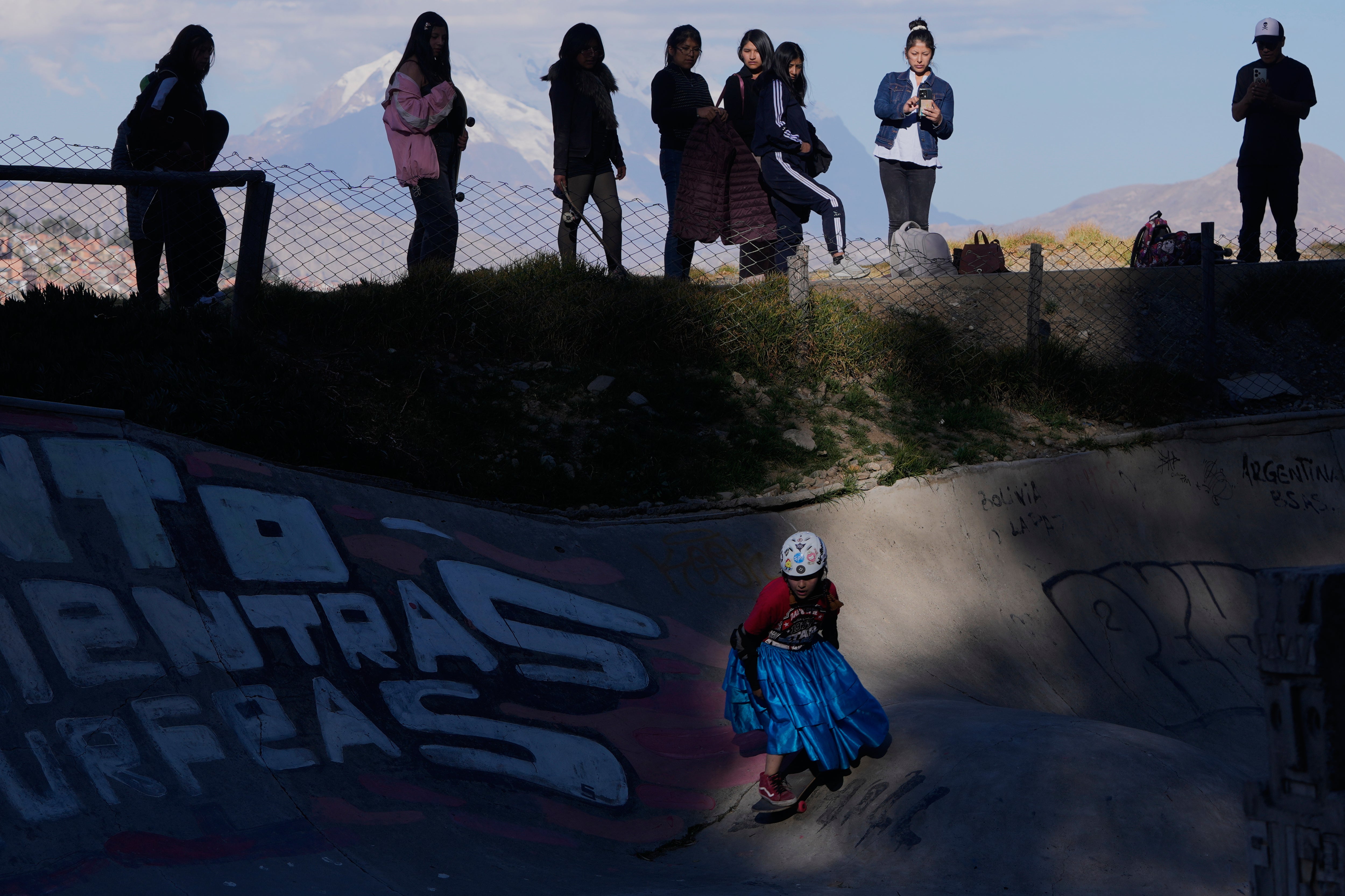 APTOPIX BOLIVIA-PATINETA-COMPETENCIA FEMENINA