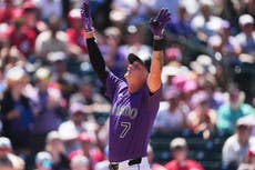 Rumfield logra 4 hits y Sugano regresa de lista de lesionados en triunfo de Rockies 10-3 ante Rojos