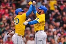 Los Medias Rojas remontan y vencen 7-6 a Rays para su 12ª victoria seguida