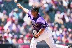 Rockies reincorporan a Sugano y vence a los Rojos tras salir de la lista de lesionados