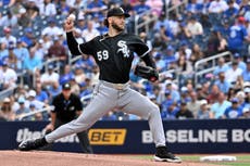 Sean Burke y dos relevistas permiten 4 hits en triunfo 3-0 de Medias Blancas ante Azulejos