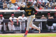 El jardinero dominicano Esmerlyn Valdez mantiene su gran inicio en las mayores con los Piratas