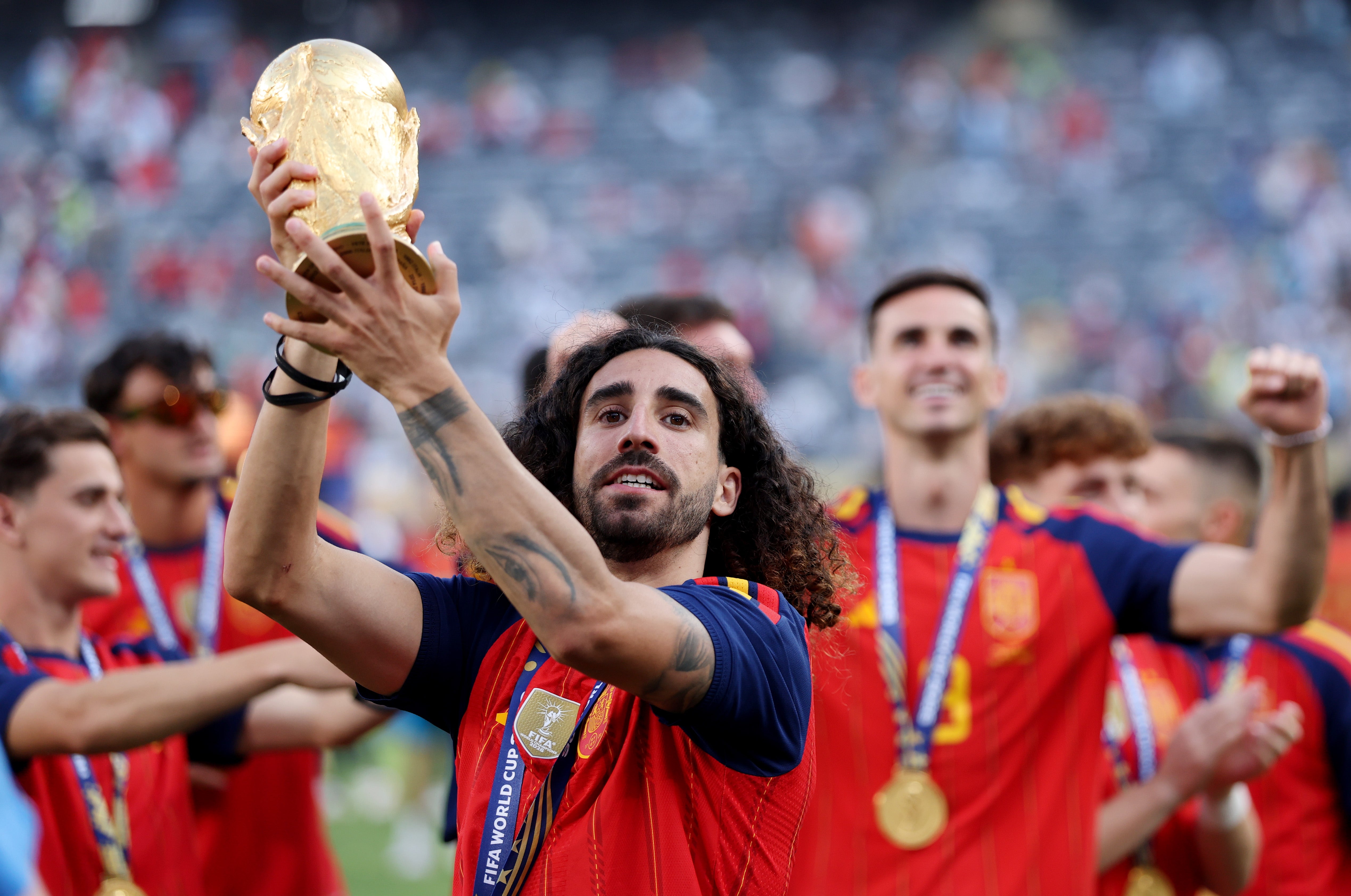 Cucurella y la “moneda de la suerte” que acompaña a España tras conquistar el Mundial