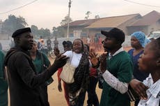 Al menos 930 personas han muerto en el brote de ébola en República Democrática del Congo