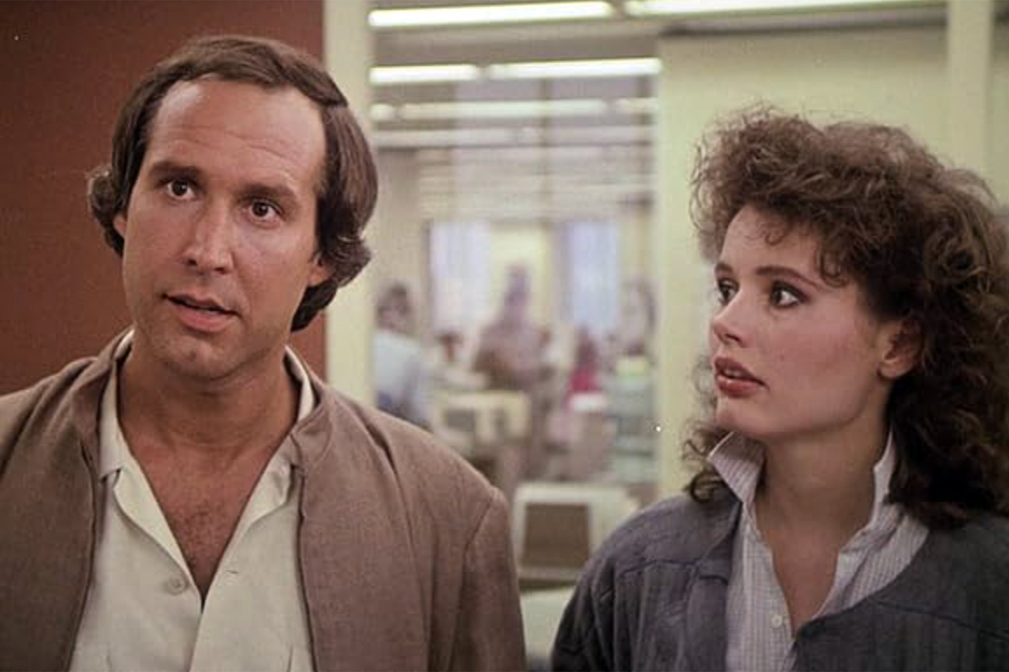 Geena Davis protagonizó junto a Chevy Chase la comedia de culto de 1985