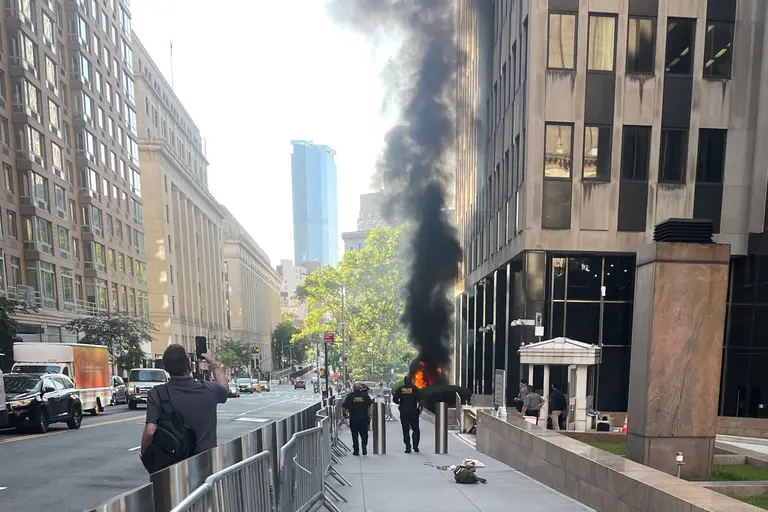 NY-EDIFICIO_FEDERAL-INCENDIO_5_51