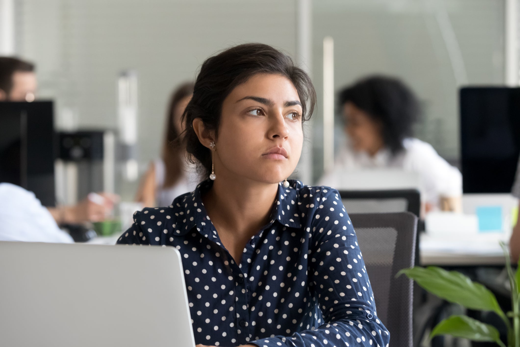Entre el miedo y la adaptación: así enfrentan los estudiantes el auge de la inteligencia artificial