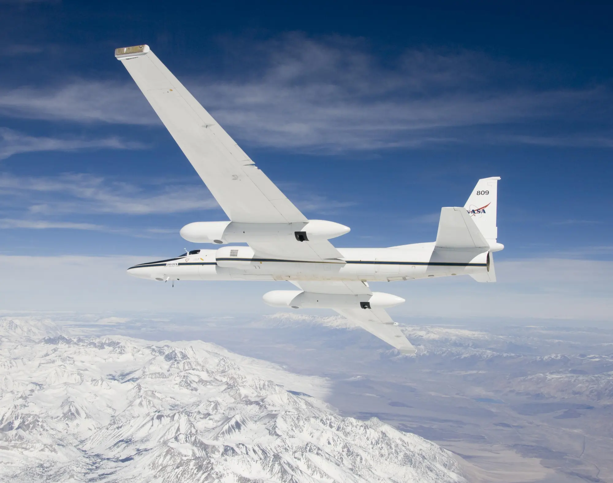 La NASA cuenta con dos aviones ER-2 del programa Airborne Science, que se ven aquí, para llevar a cabo una amplia variedad de misiones relacionadas con las ciencias ambientales, el muestreo atmosférico y la verificación de datos satelitales