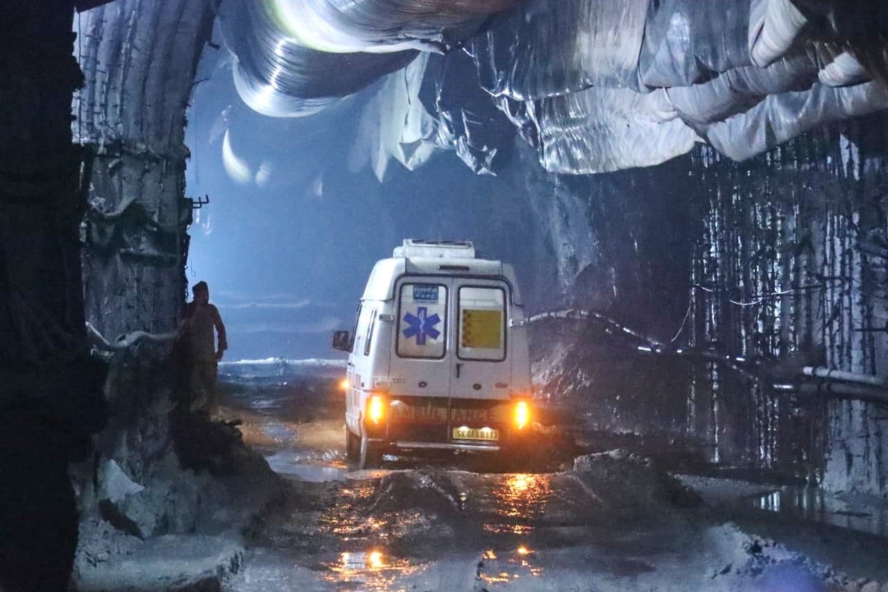 ASI-GEN INDIA-TÚNEL-DESASTRE