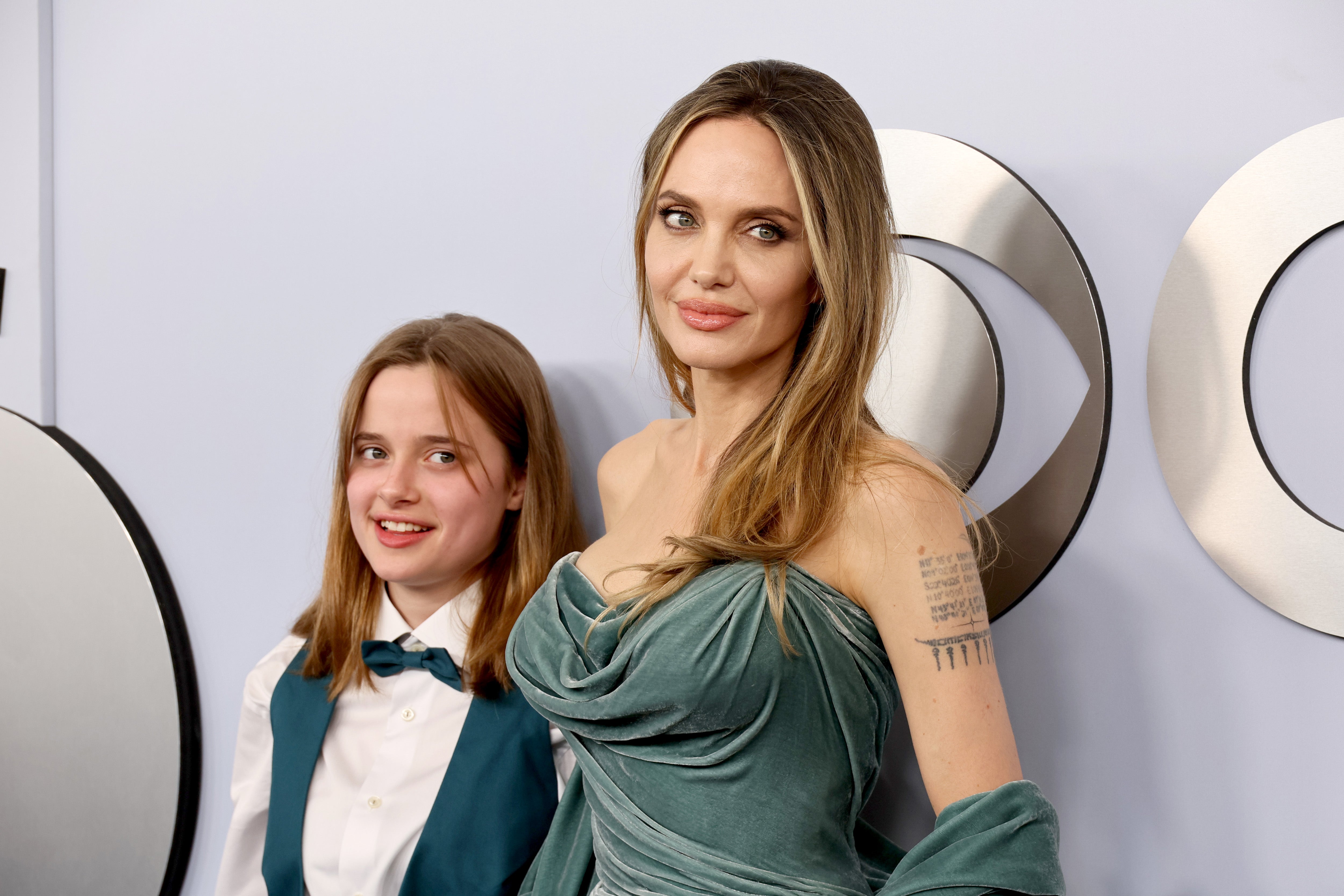 Vivienne Marcheline Jolie-Pitt, de 18 años, es la cuarta hija del actor que busca eliminar "Pitt" de su apellido