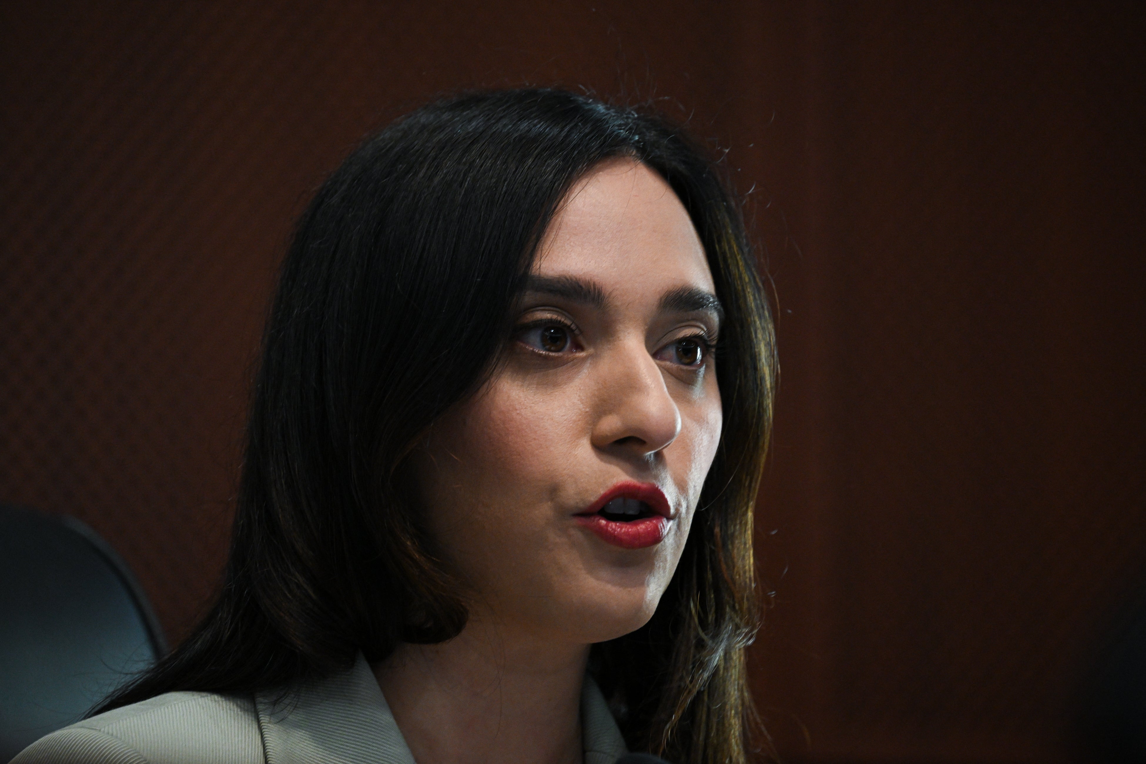 Ansari también solicitó al Comité de Supervisión de la Cámara de Representantes el testimonio de Barron Trump, además de registros de comunicaciones entre la Casa Blanca y otras agencias federales relacionados con los hermanos Tate