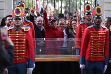 Petro niega permiso para usar una guarnición militar de Colombia en posesión de De la Espriella