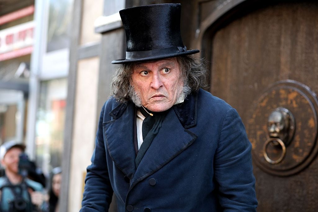 Johnny Depp caracterizado como Ebenezer Scrooge en la Comic-Con de San Diego