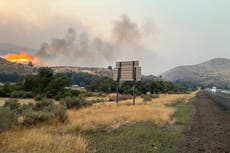 Incendio forestal obliga el cierre de un tramo de 110 km de autopista interestatal en Oregon