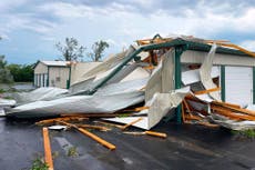 Tornado en Wisconsin causa grandes daños y deja sin luz a miles de hogares