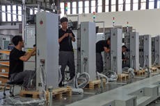 China responde a críticas sobre exceso de capacidad industrial, ante amenazas de aranceles de EEUU