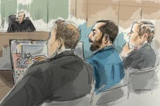 Acusado de apuñalar a Salman Rushdie se niega a declarar en juicio por terrorismo