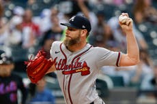 Sale domina y Bravos superan 1-0 a Mets para dividir doble cartelera