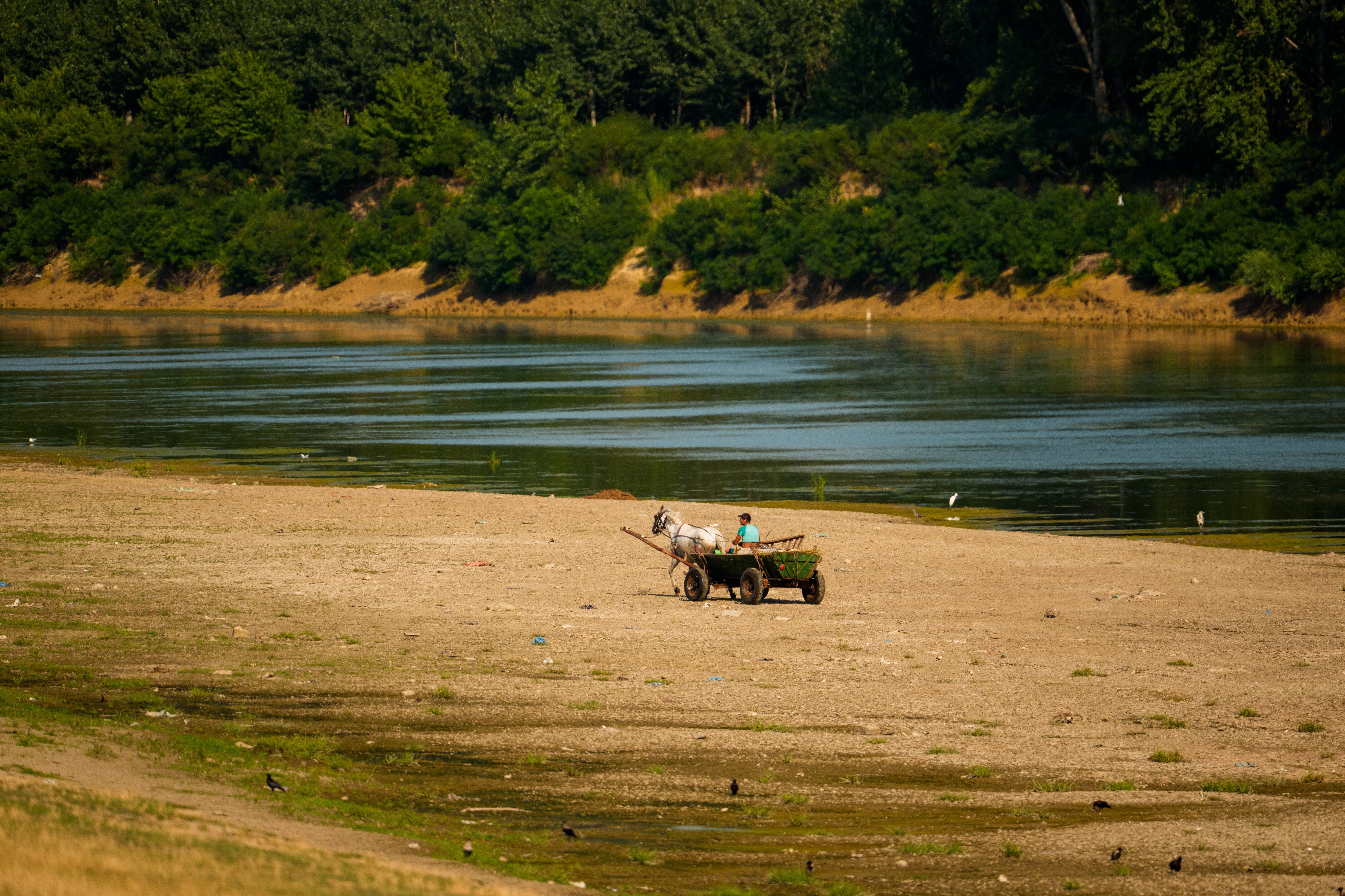 EUR-CLI HUNGRÍA-DANUBIO-SEQUÍA