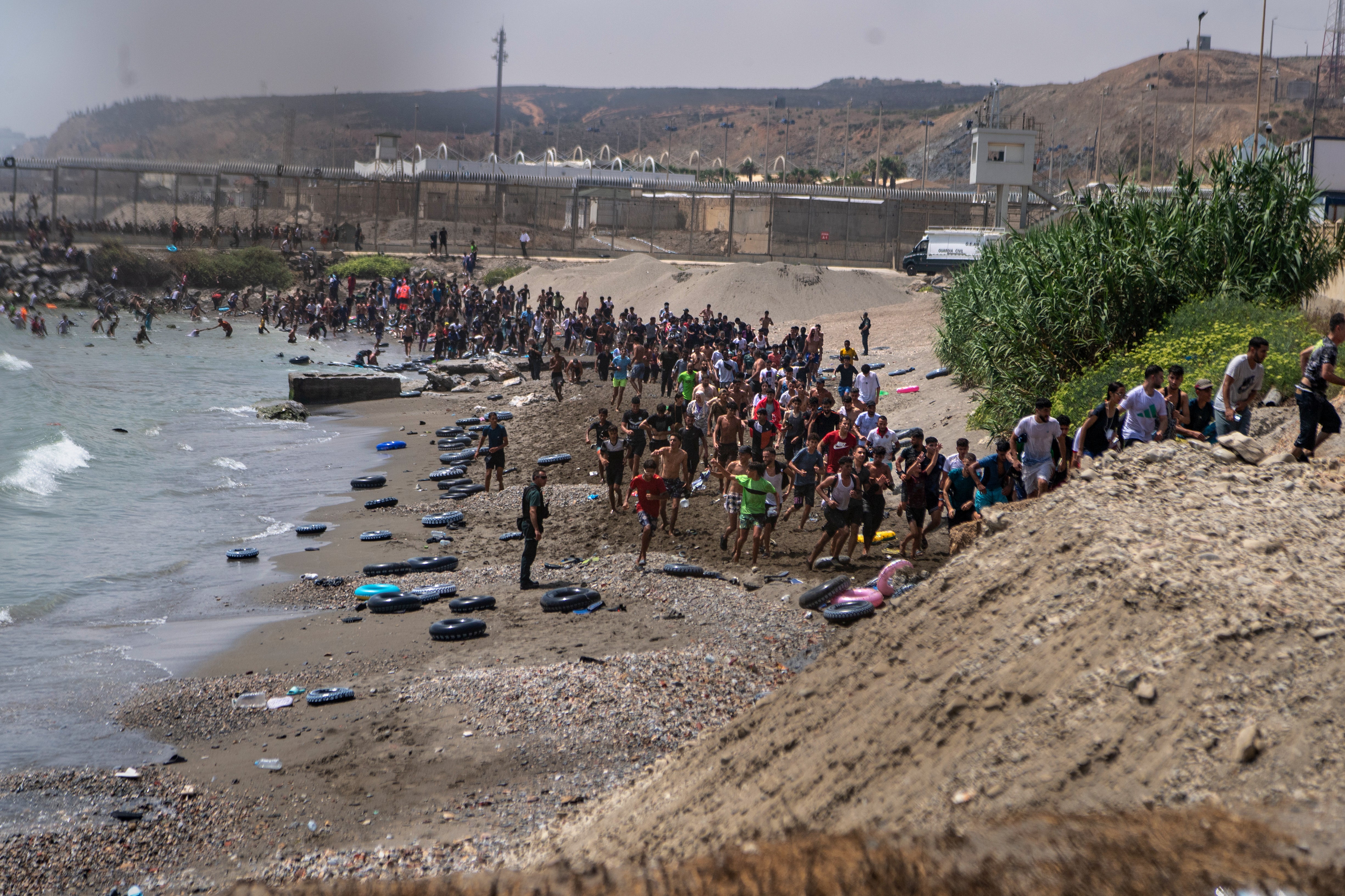España se destaca en Europa por su postura más flexible hacia los migrantes
