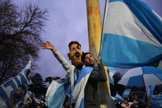 Milei faculta a Argentina a negar el ingreso o deportar a extranjeros por comentarios de odio