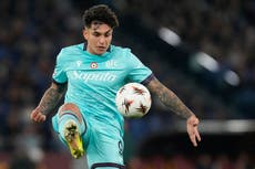 Roma ficha al argentino Santiago Castro de Bologna para afrontar la Champions League