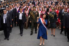 Nueva presidenta de Perú asume el cargo y otras fotos de la semana en Latinoamérica y el Caribe