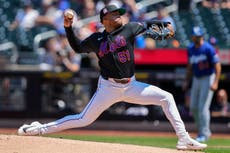 Los Mets acuerdan canjear al lanzador Freddy Peralta a Rays por 3 ligamenoristas: AP