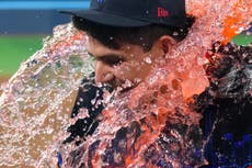 Luis Urías desempata con sencillo en la 8ª y Azulejos vencen 3-1 a decaídos Cardenales