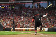 Sal Stewart conecta jonrón de 2 carreras e impulsa 4 en triunfo de Rojos, 8-7 ante Piratas