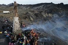 Miles de músicos y danzarines toman La Paz en la mayor fiesta religiosa de los Andes de Bolivia