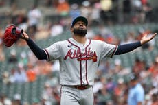 Bravos retiran a Reynaldo López; Martín Pérez abre ante Nacionales