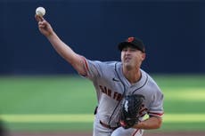 Bravos buscan reforzar la profundidad de la rotación al adquirir al derecho Tyler Mahle de Gigantes