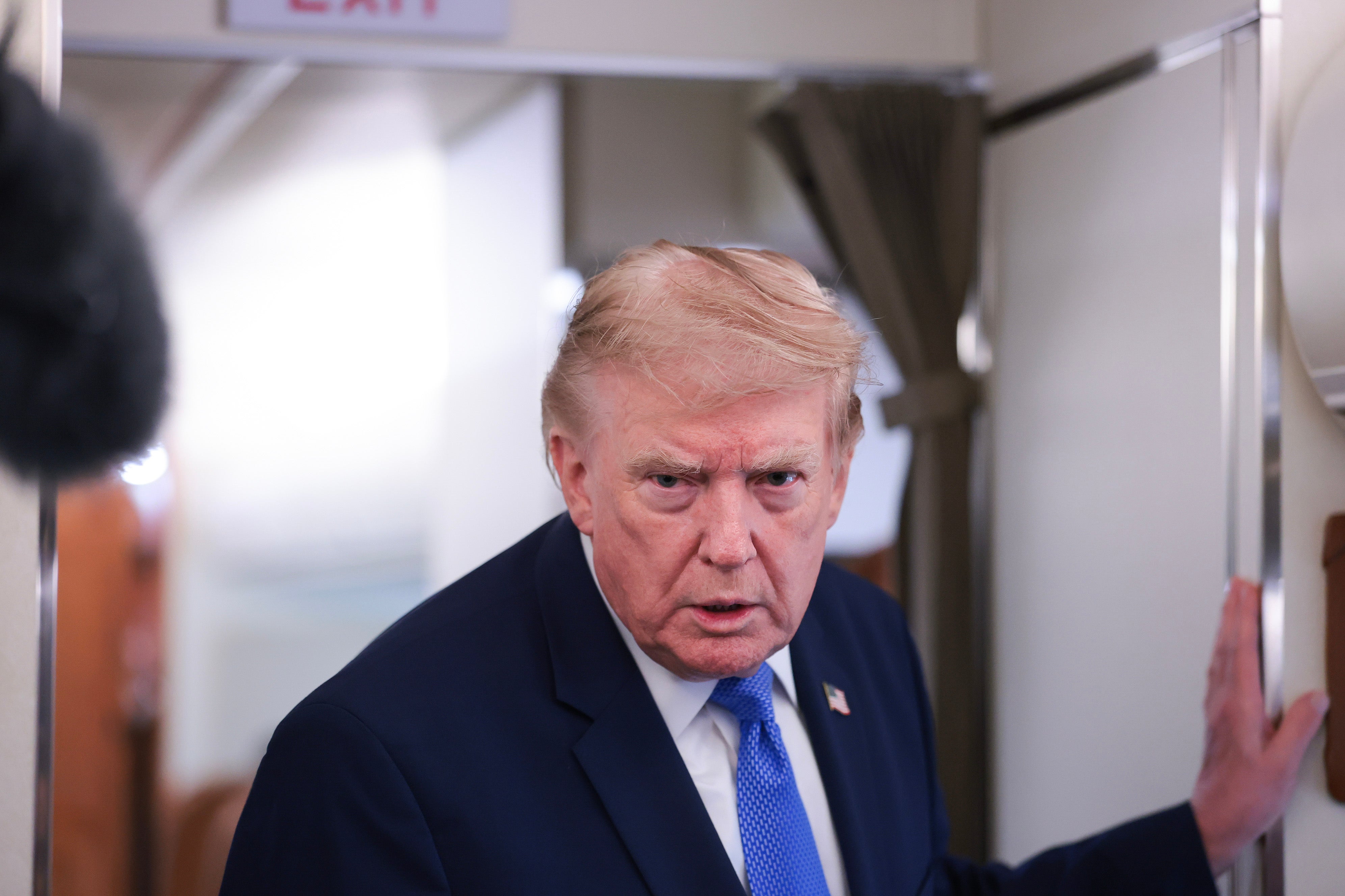 Hay quien ha señalado que el pelo del presidente en Las Vegas parecía más tupido de lo habitual