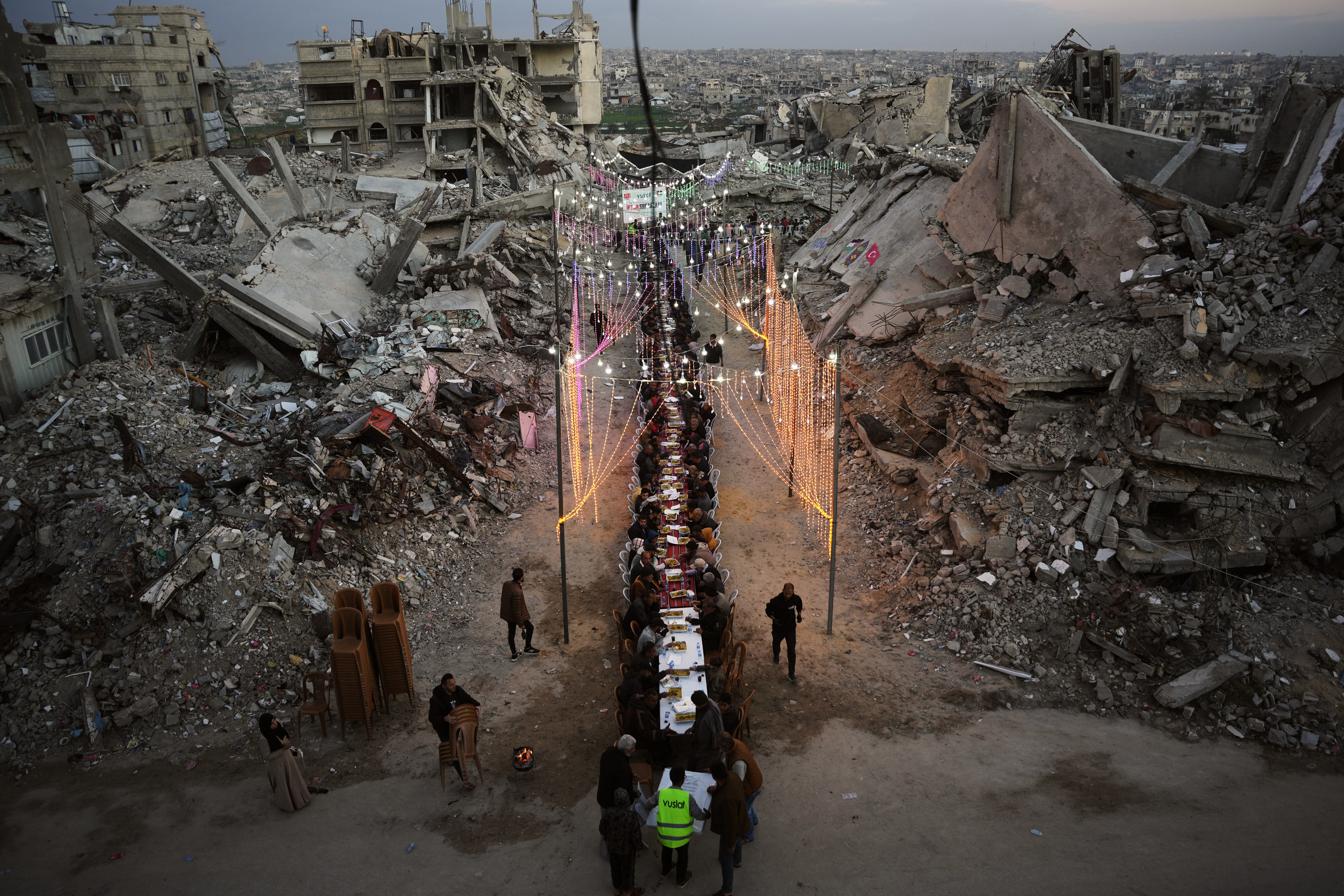 Enviado de la Junta de Paz se reúne con Netanyahu para discutir desarme en Gaza; pide frenar ataques