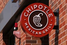 Chipotle retira chiles jalapeños de varios restaurantes mientras se investiga un brote de salmonela