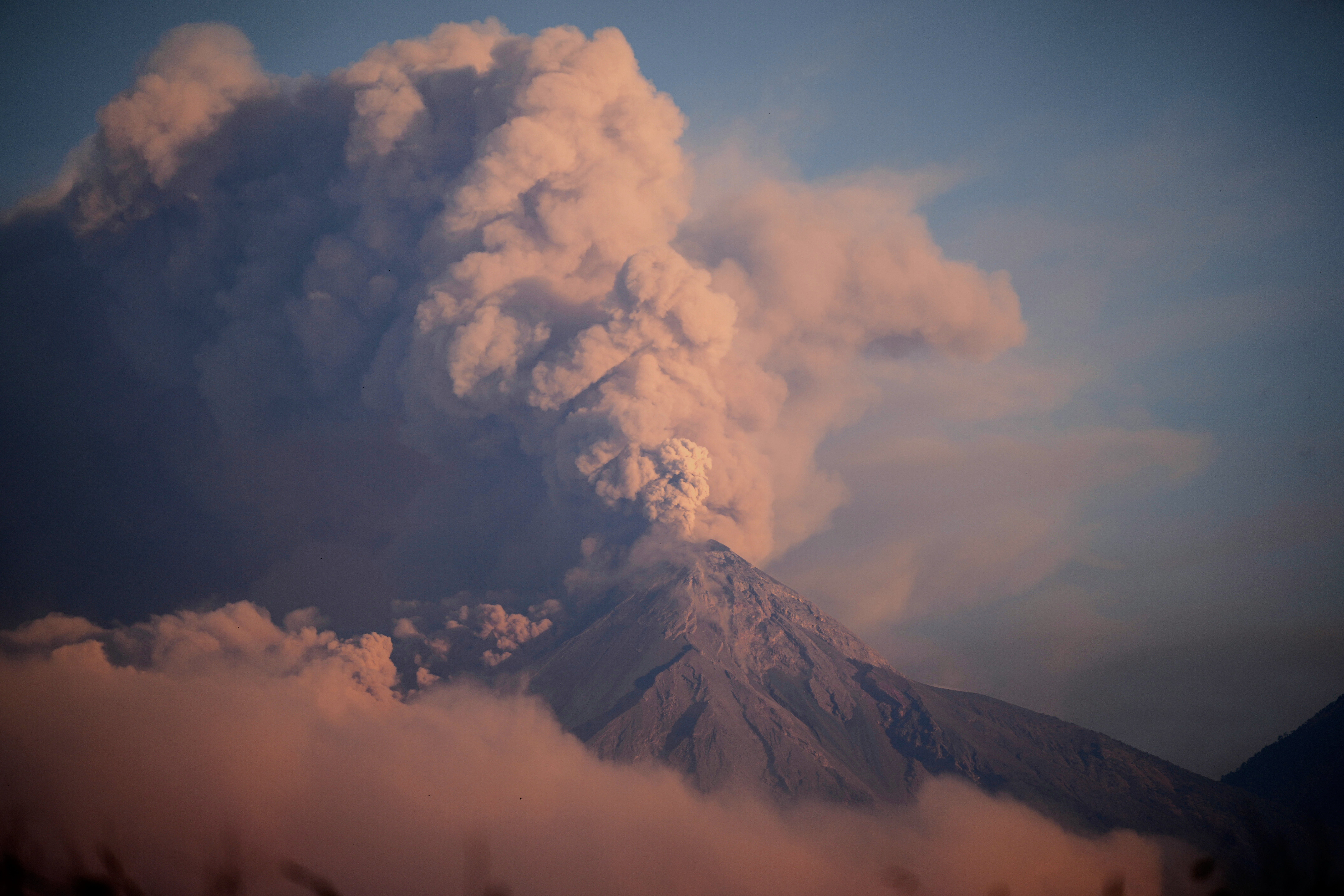 GUATEMALA-VOLCÁN-FOTOS