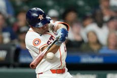 Tremmell pega jonrón y Altuve impulsa 2 carreras en triunfo de Astros, 7-2 ante Azulejos