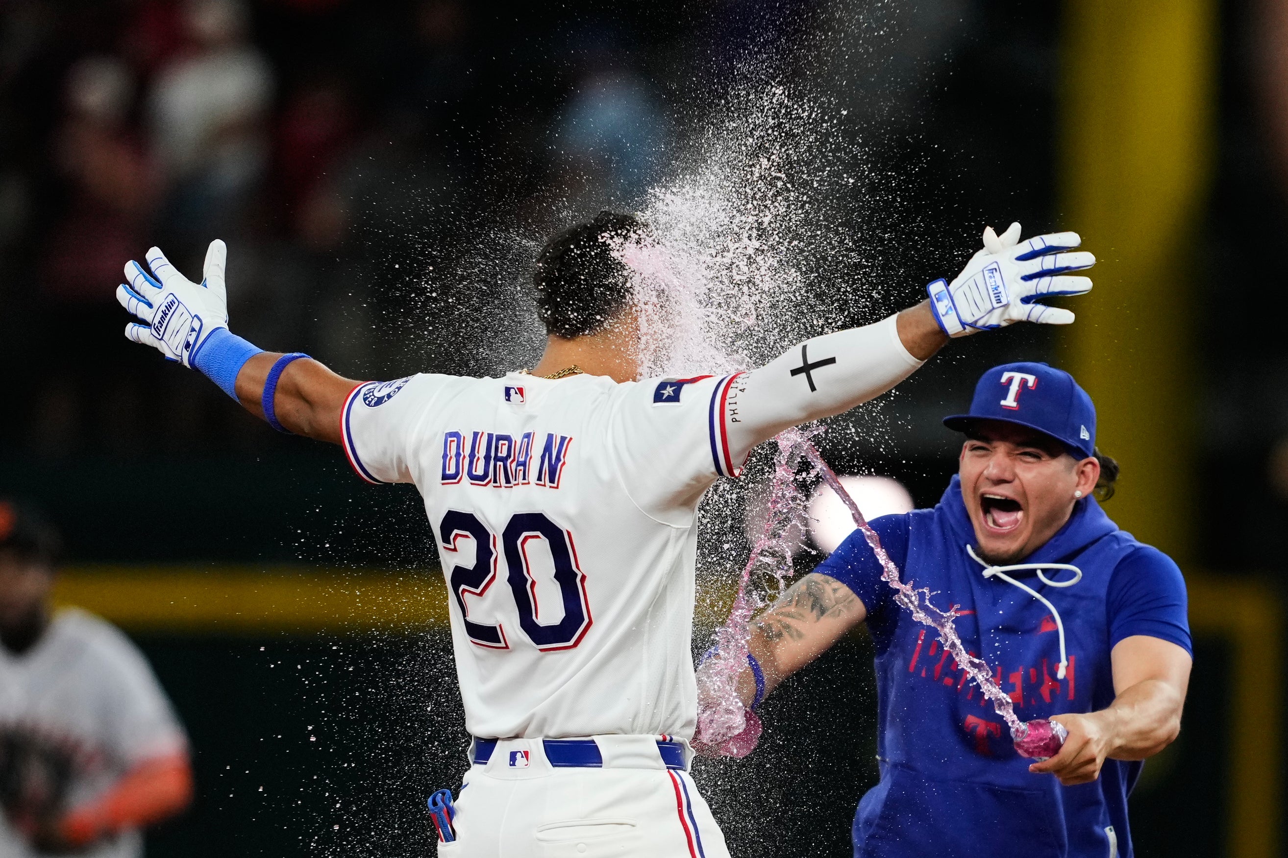 GIGANTES-RANGERS