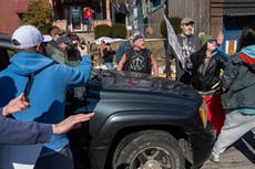 Cómo ICE y un centro de datos convirtieron un suburbio de Pittsburgh en un campo de batalla cívico