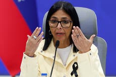 Comienza en Venezuela diálogo formal entre oficialismo y exlegisladores opositores