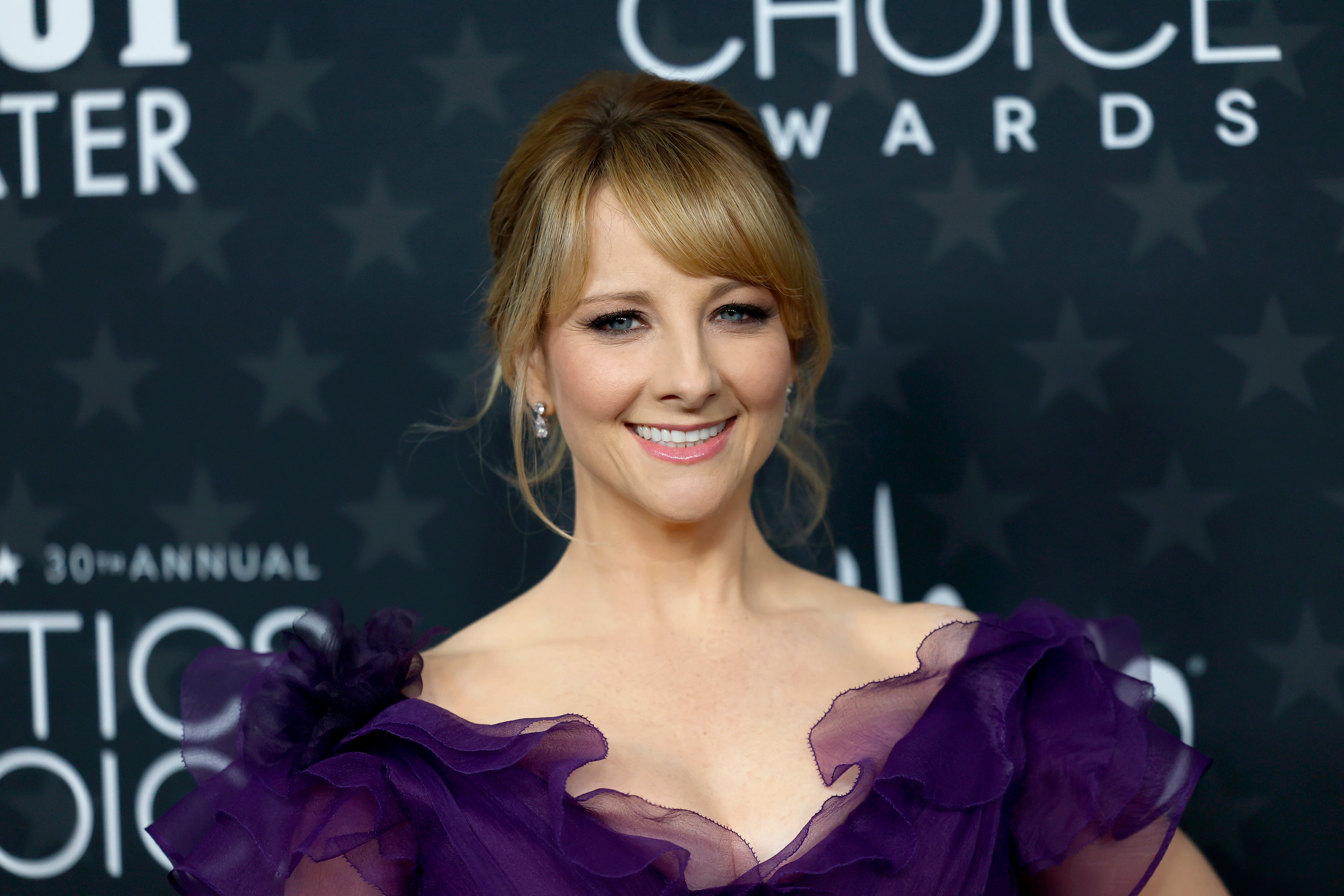 Melissa Rauch se ha convertido en la última estrella del reparto original de ‘La teoría del Big Bang’ en reaparecer en ‘Stuart no logra salvar el universo’, la serie derivada de de HBO Max