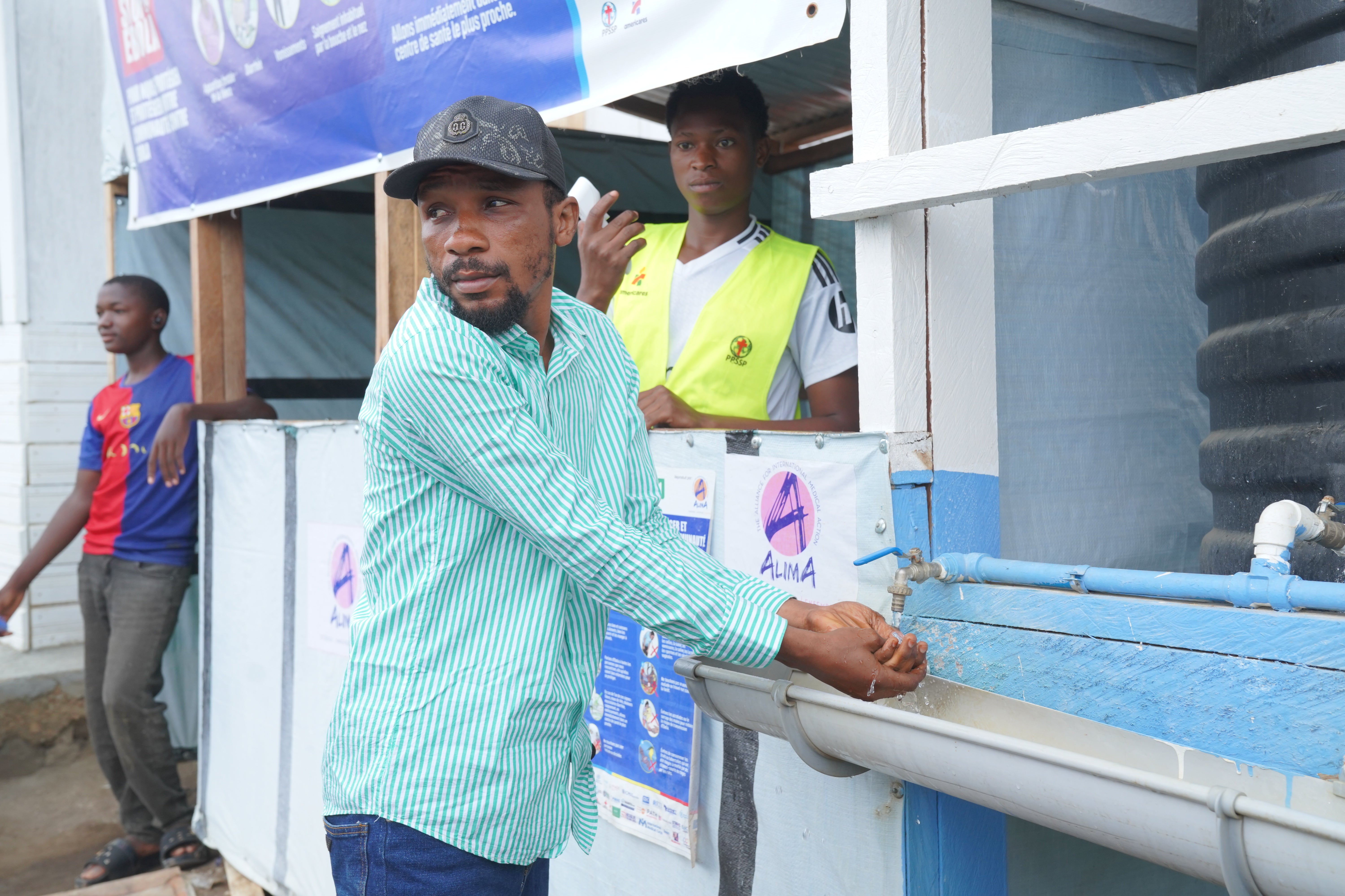 REP-MED CONGO-ÉBOLA-TRABAJADORES SANITARIOS