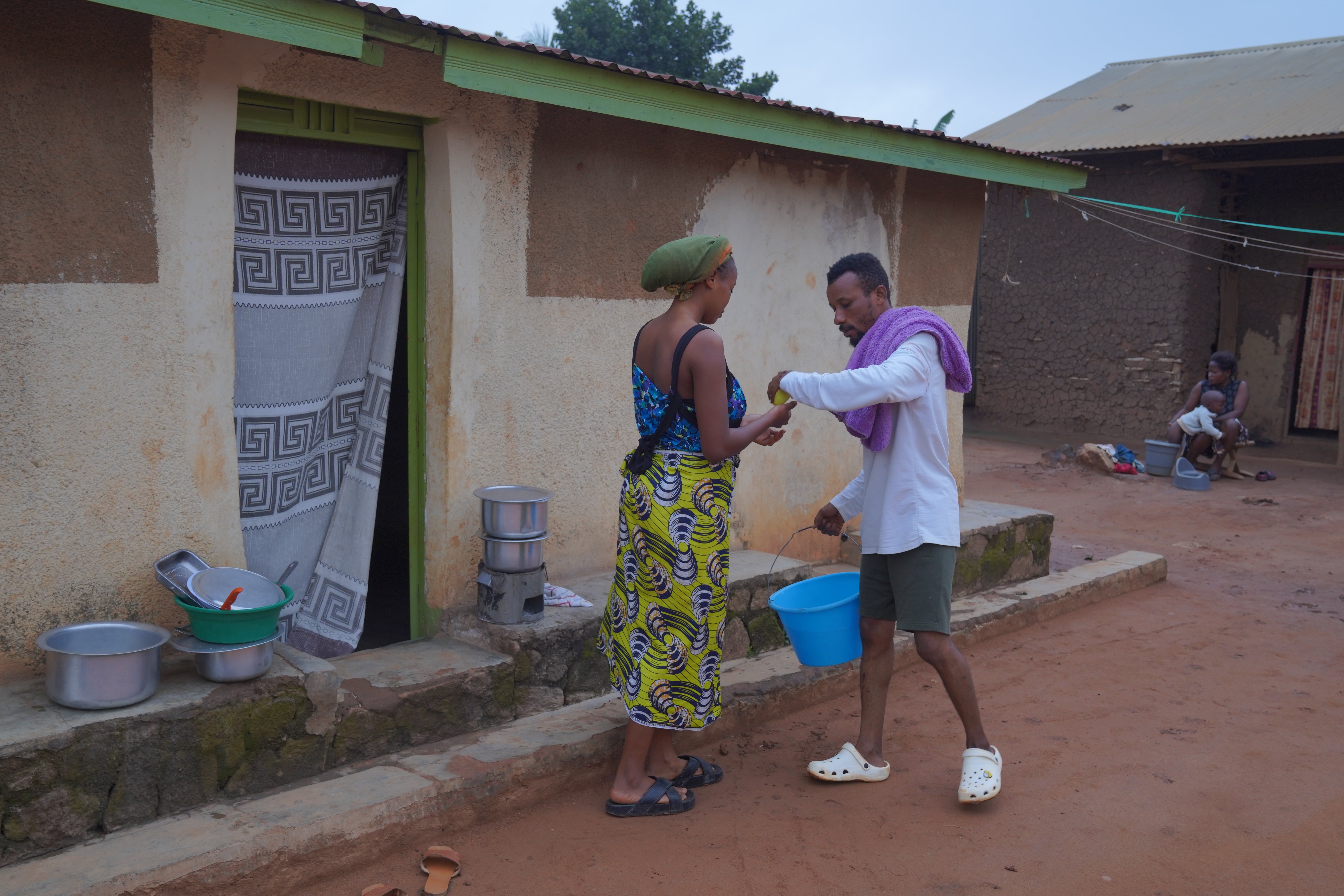 REP-MED CONGO-ÉBOLA-TRABAJADORES SANITARIOS