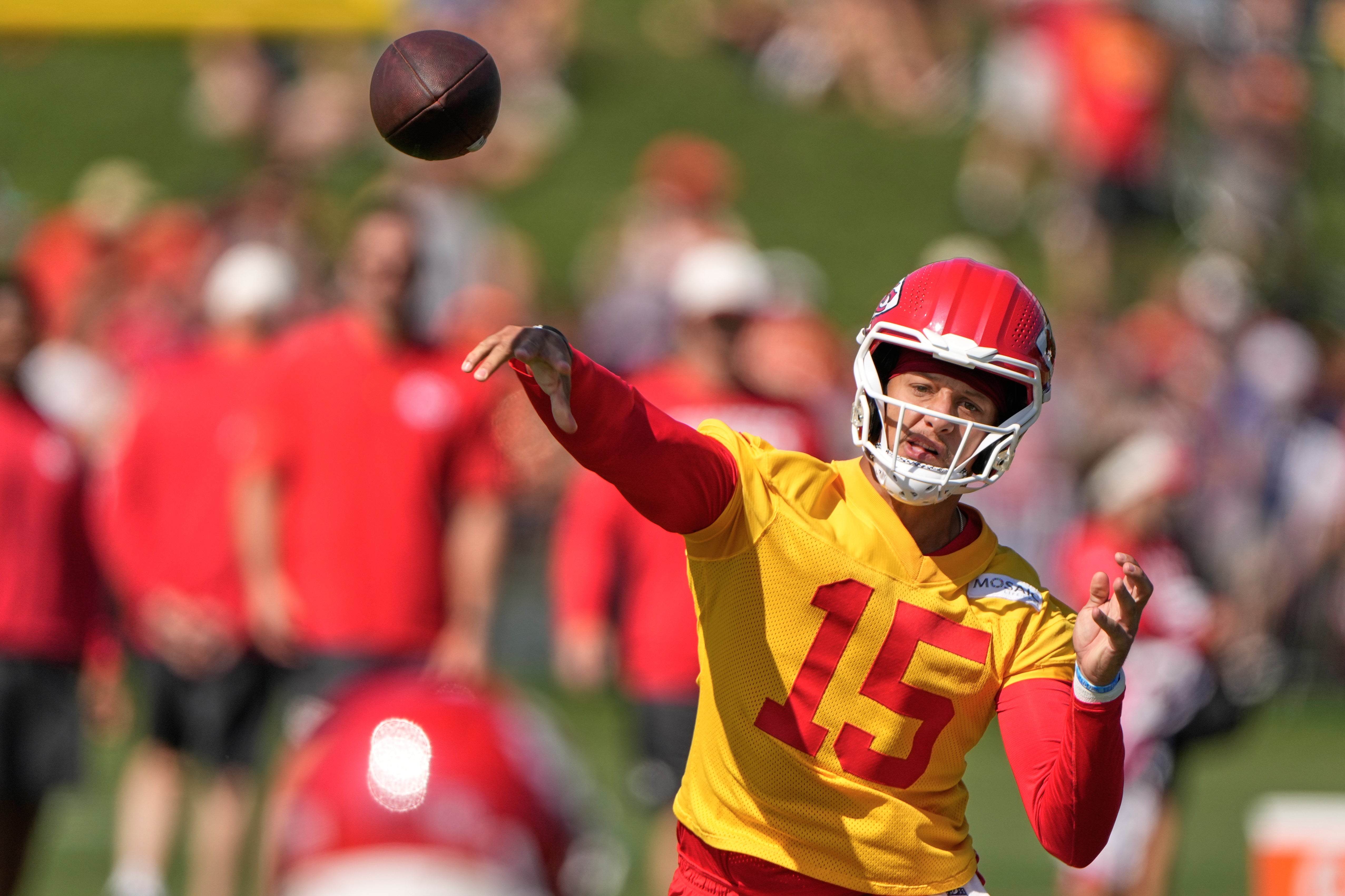 CHIEFS-MAHOMES