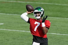 Frank Reich se deshace en elogios a Geno Smith: 'Está en su mejor momento'