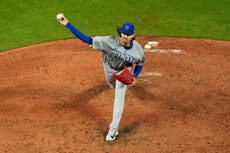 Kevin Gausman brilla en su debut con Cachorros y lanza 7 sólidas entradas en triunfo 6-4 ante Reales