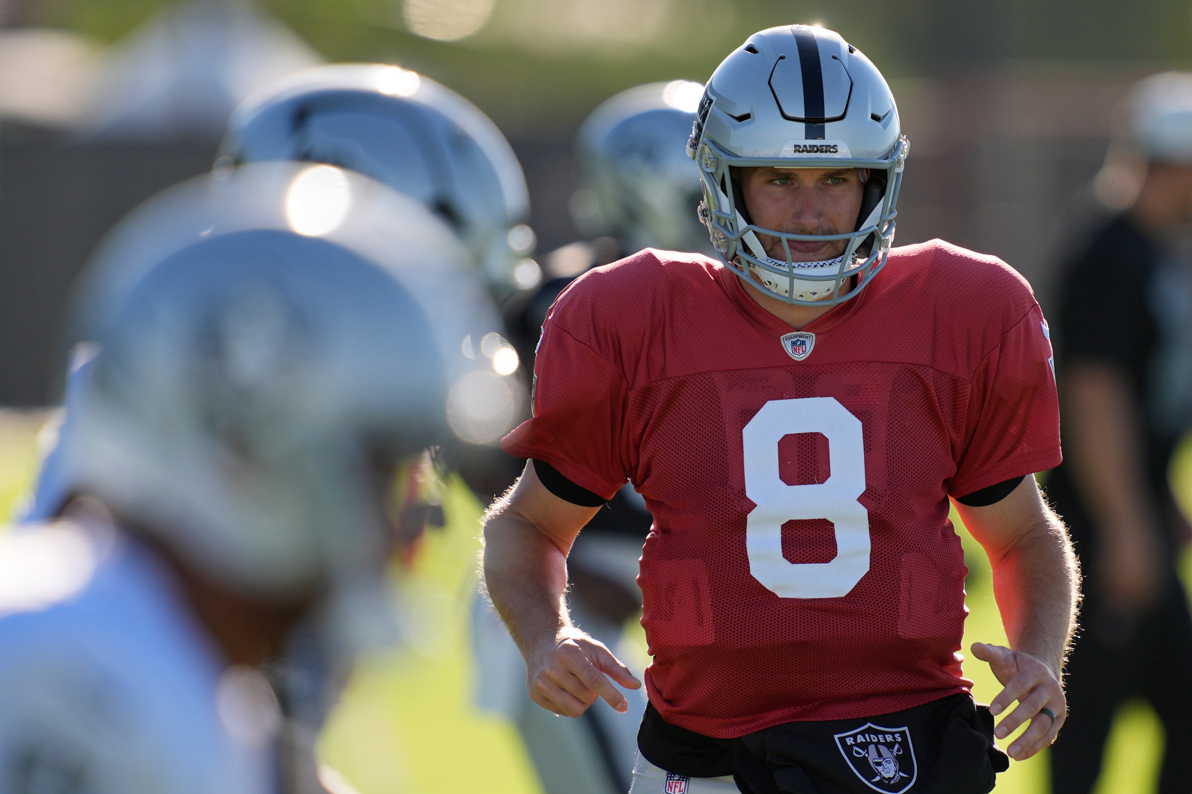 RAIDERS-COUSINS-CROSBY-SUSPENSIÓN