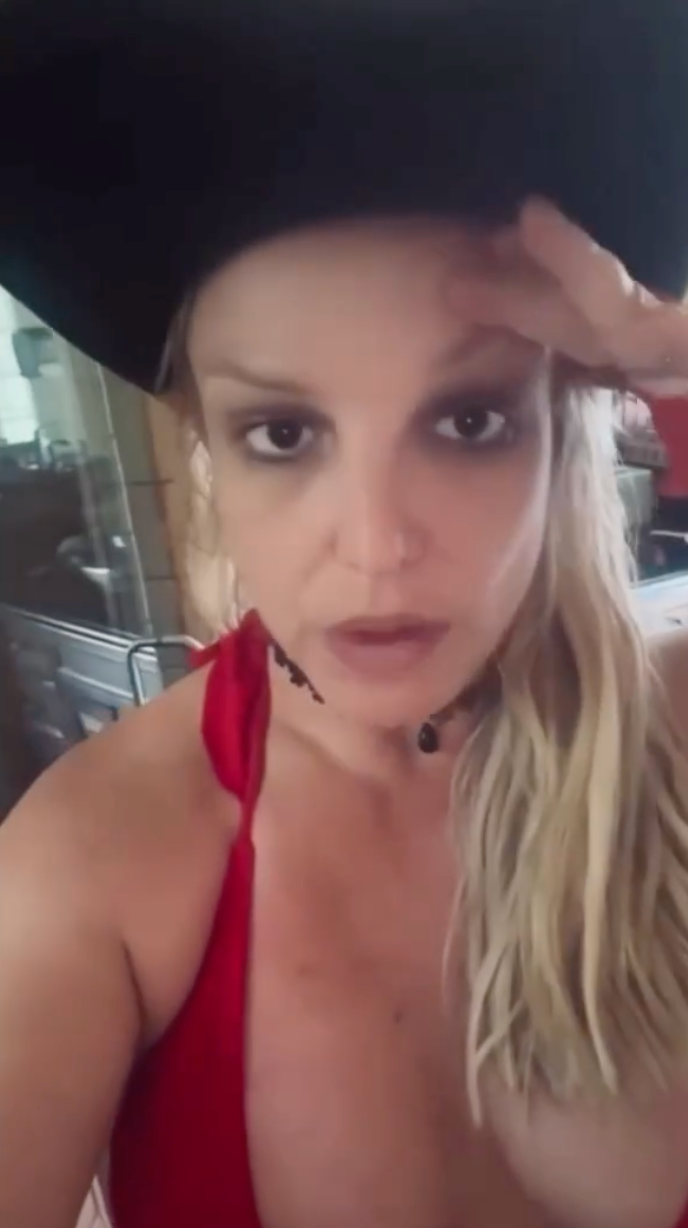 Spears advirtió a sus seguidores que “[cuidaran] su cuerpo” tras su experiencia con las inyecciones antiarrugas