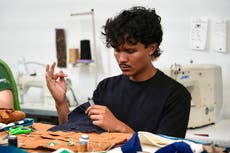 De Uniqlo a Zara, las marcas de ropa intentan conquistar a la generación Z con aguja e hilo